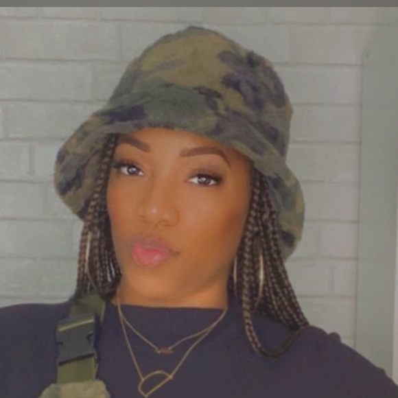 Accessories - ‼️NEW Bucket Hat! Available in Black and Camo